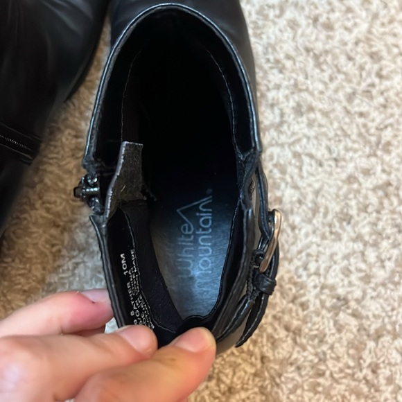 White Mountain Leather Upper Square Toe Heeled Ankle Booties - Size 10 - Picture 10 of 10